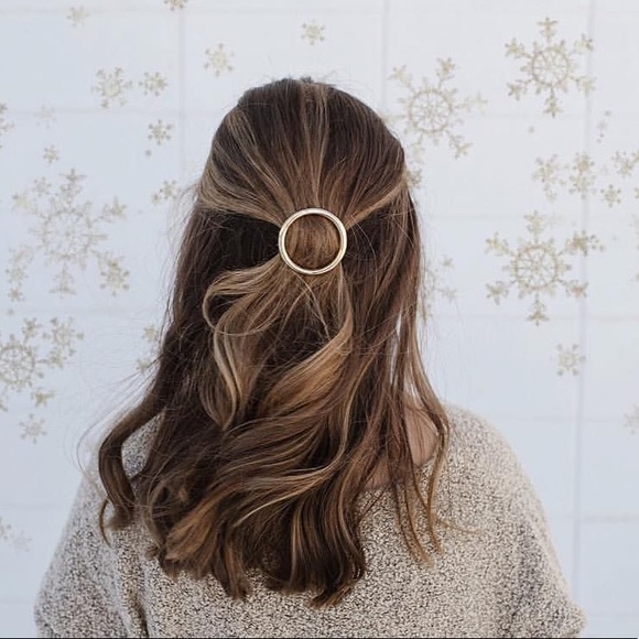 Madewell Accessories - [Madewell] Chunky Circle Hair Clip